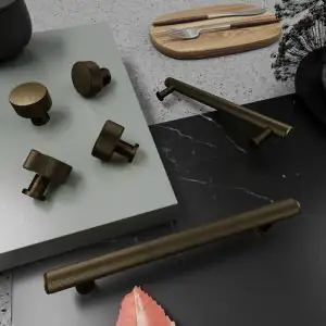 Alexander Wilks Knurled Bronze Handle